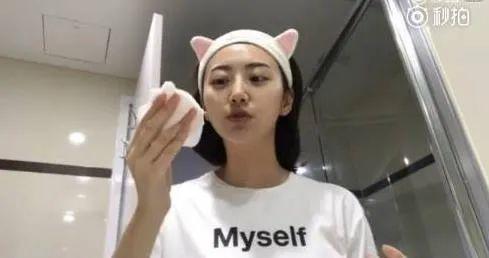 像雞毛一樣飛 视频截图