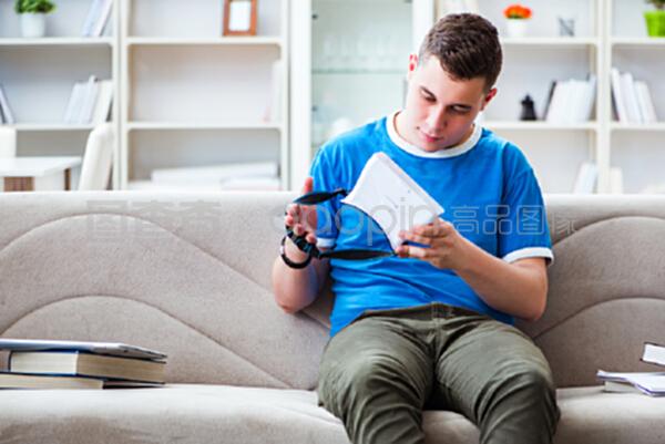 侏羅紀寵物曆險記：重返野外 视频截图