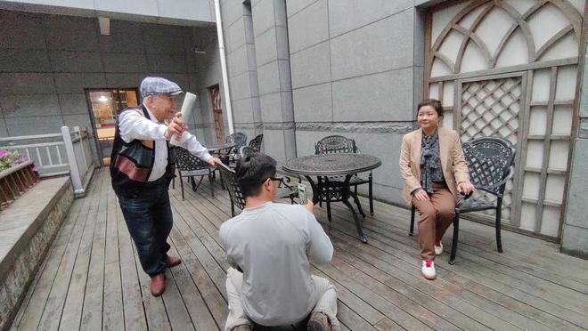 借著雨點說愛你 视频截图