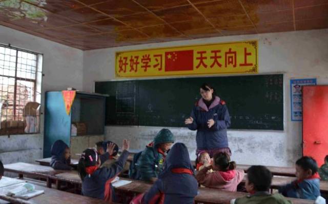 何班主和他的情人 视频截图